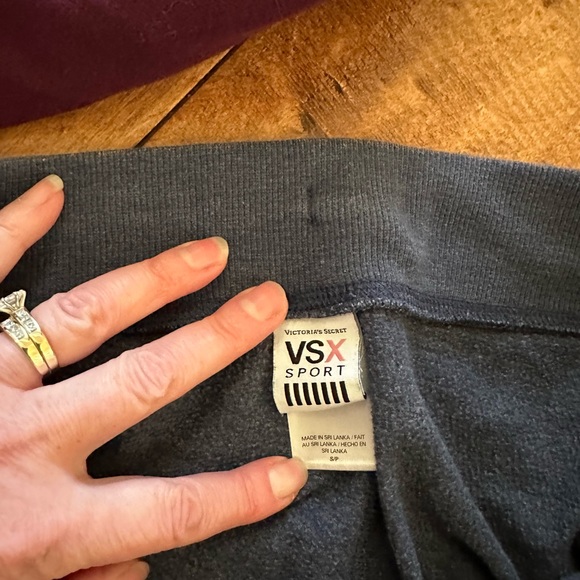 Victoria’s Secret Sport  VSX  joggers size small two pairs - Picture 4 of 7